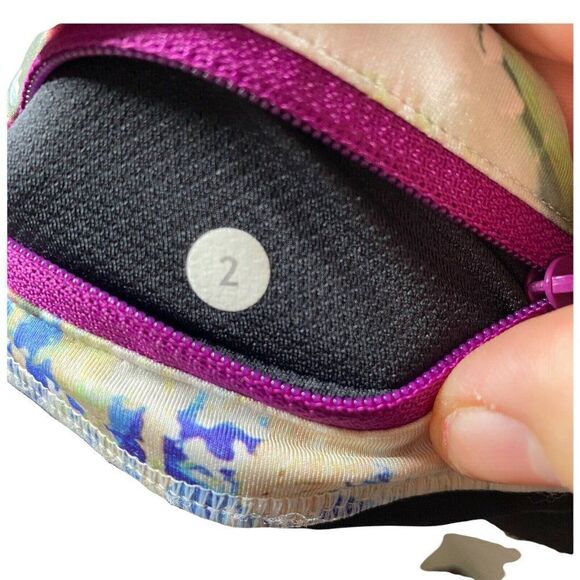 Lululemon Run Inspire Crop Pigment Wave Multi Luxtreme Size 2 21" Inseam - Picture 9 of 9